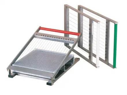 Бисквиторезка Pavoni CHITARRA