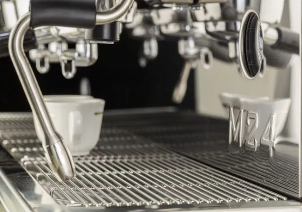 Кофемашина La Cimbali M24 TE PLUS DT/3