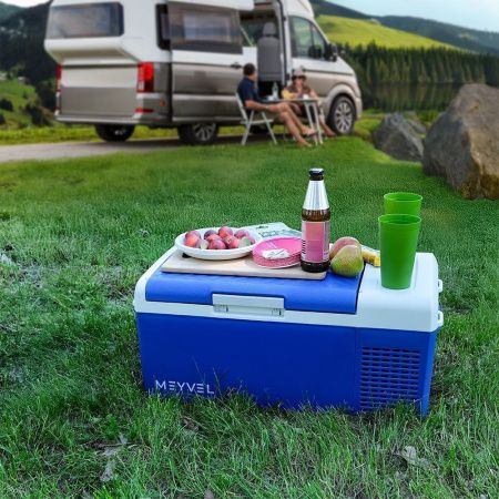 Автомобильный холодильник переносной Meyvel AF-M15
