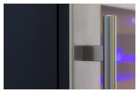 Шкаф винный Cold Vine C18-KSB1